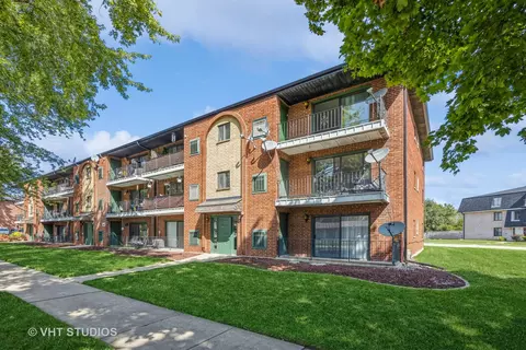 7000 W 98th St #1B, Chicago Ridge, IL 60415