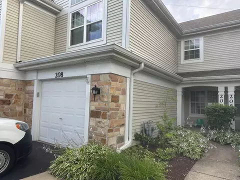 208 Lenox Ct #208, Carol Stream, IL 60188