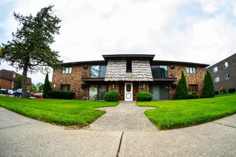 5739 129th St #1A, Crestwood, IL 60445