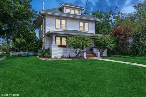 301 E Corning Ave, Peotone, IL 60468