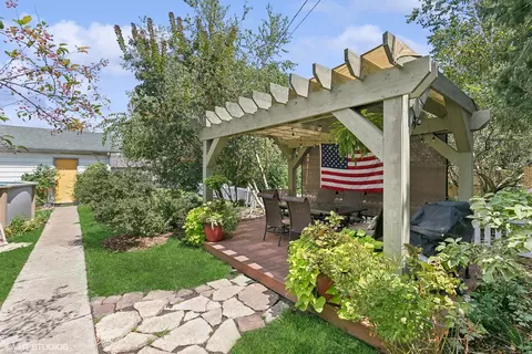 Exterior - 301 E Corning Ave, Peotone, IL 60468 photo 3 of 16