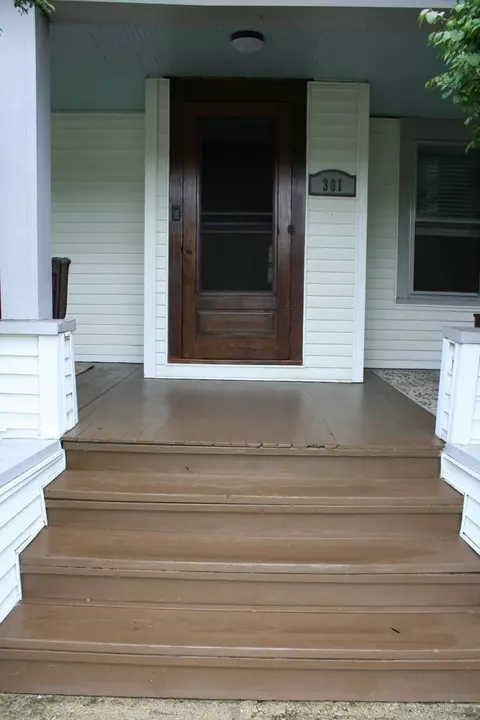 Exterior - 301 E Corning Ave, Peotone, IL 60468 photo 6 of 16