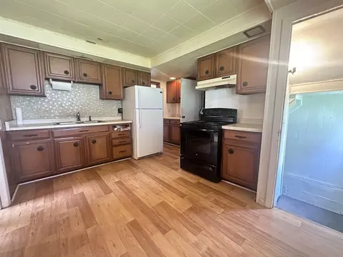 Kitchen - 1007 8th Ave, Sterling, IL 61081 photo 1 of 1