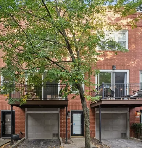 2803 N Wolcott Ave #E, Chicago, IL 60657