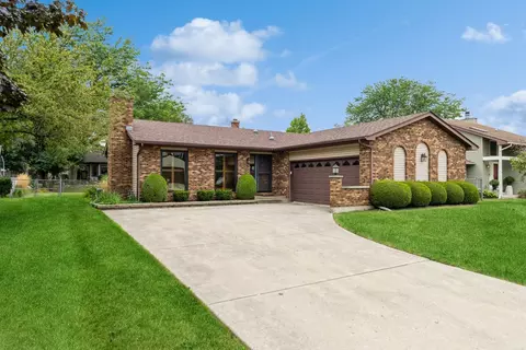 4814 Blossom Ct, Waukegan, IL 60087