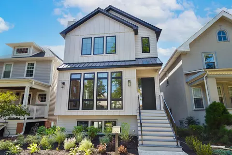 1709 W Carmen Ave, Chicago, IL 60640