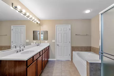 345 Shadow Hill Dr, Elgin, IL 60124 photo 19