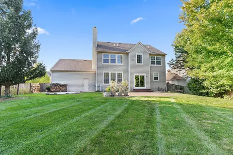 345 Shadow Hill Dr, Elgin, IL 60124 photo 32