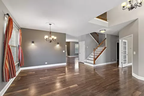 345 Shadow Hill Dr, Elgin, IL 60124 photo 5