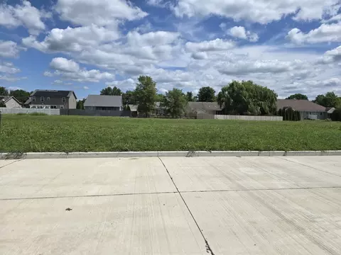 40 Horizon Ln, Clinton, IL 61727
