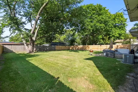 39 Hampton Rd, Montgomery, IL 60538 photo 16