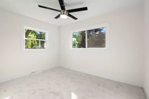 39 Hampton Rd, Montgomery, IL 60538 photo 8