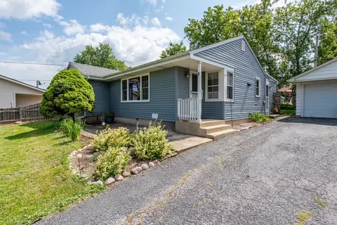 33098 N Cove Rd, Grayslake, IL 60030