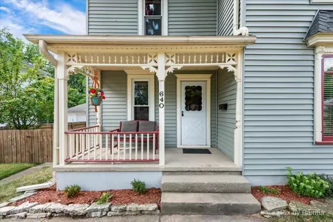 640 N Grove Ave, Elgin, IL 60120 photo 3
