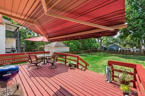 640 N Grove Ave, Elgin, IL 60120 photo 23