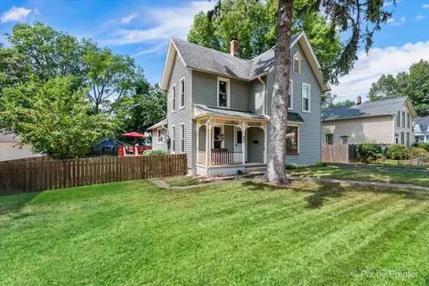 640 N Grove Ave, Elgin, IL 60120 photo 2