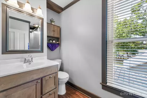 640 N Grove Ave, Elgin, IL 60120 photo 19