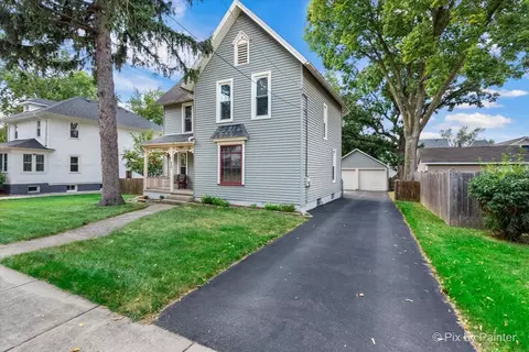 640 N Grove Ave, Elgin, IL 60120