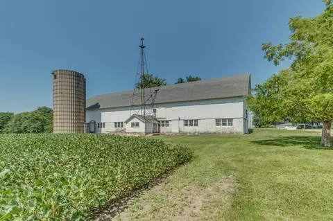 40 W758 Ellis Johnson Ln, Saint Charles, IL 60175