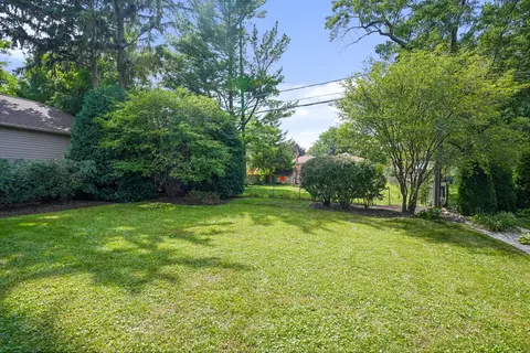 Exterior - 424 N Willow St, Itasca, IL 60143 photo 7 of 10