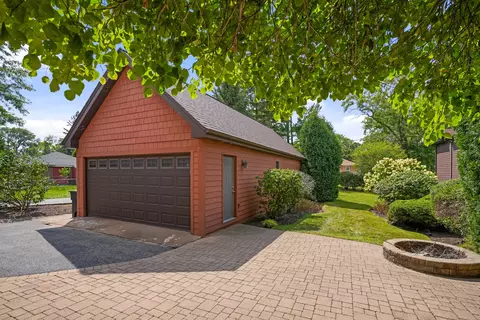 Exterior - 424 N Willow St, Itasca, IL 60143 photo 3 of 10