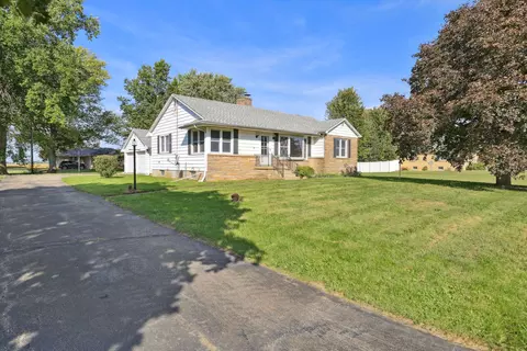2489 County Road 2100, Thomasboro, IL 61878