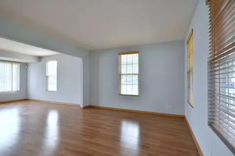 940 Symphony Dr, Aurora, IL 60504 photo 12