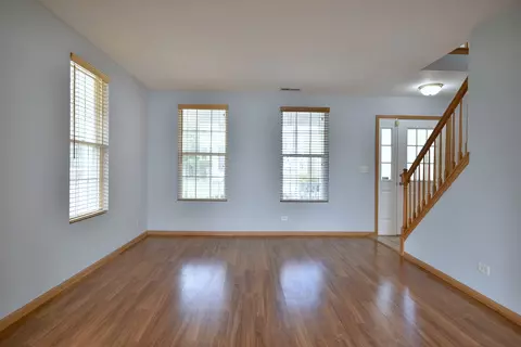 940 Symphony Dr, Aurora, IL 60504 photo 6
