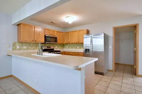 940 Symphony Dr, Aurora, IL 60504 photo 15