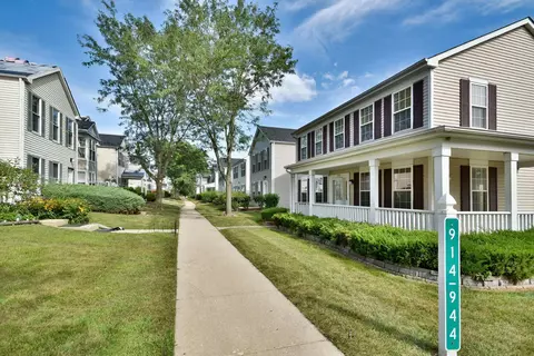 940 Symphony Dr, Aurora, IL 60504 photo 32