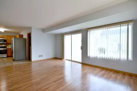 940 Symphony Dr, Aurora, IL 60504 photo 7