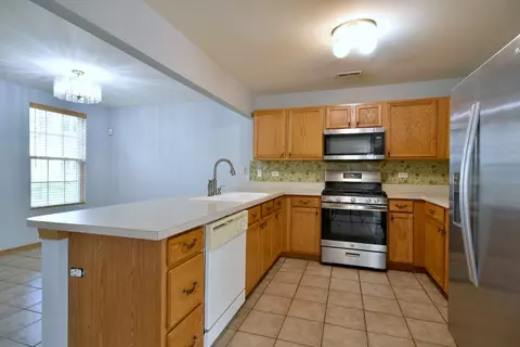 940 Symphony Dr, Aurora, IL 60504 photo 14
