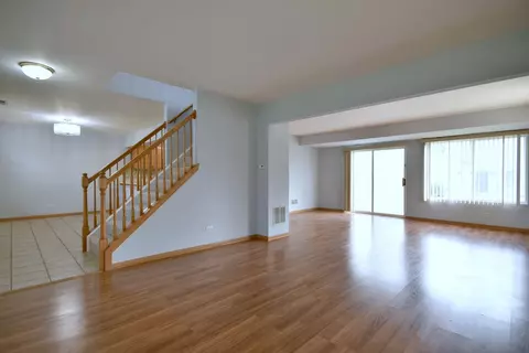 940 Symphony Dr, Aurora, IL 60504 photo 13