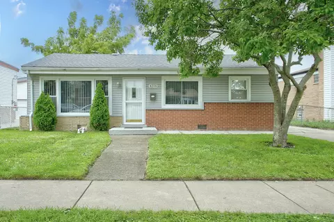 4316 W Linecrest Dr, Alsip, IL 60803