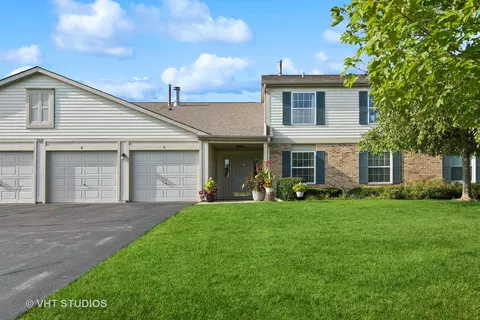 305 Crestview Dr #C, Wauconda, IL 60084