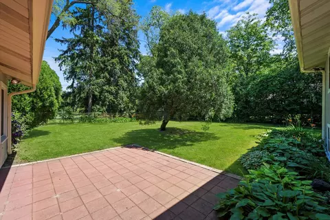 Exterior - 1133 Cherry St, Wheaton, IL 60187 photo 2 of 7