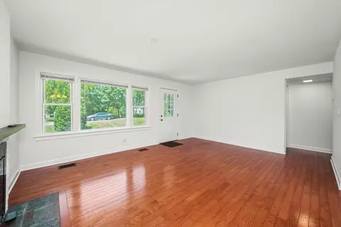 Living - 1133 Cherry St, Wheaton, IL 60187 photo 1 of 8