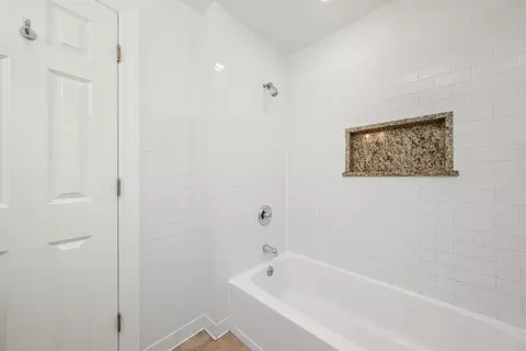 Bath - 1133 Cherry St, Wheaton, IL 60187 photo 4 of 4