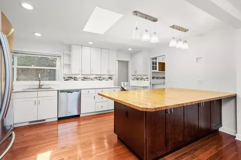 Kitchen - 1133 Cherry St, Wheaton, IL 60187 photo 3 of 7