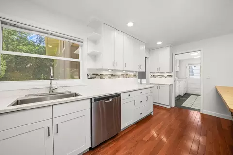 Kitchen - 1133 Cherry St, Wheaton, IL 60187 photo 5 of 7