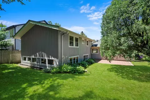 Exterior - 1133 Cherry St, Wheaton, IL 60187 photo 5 of 7