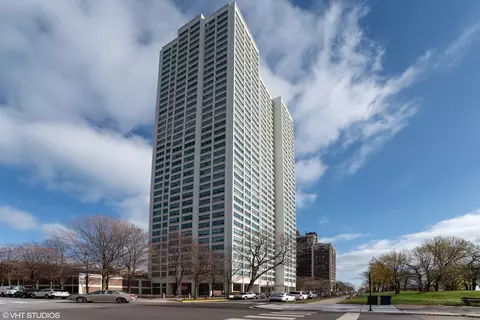 1700 E 56th St #1208, Chicago, IL 60637