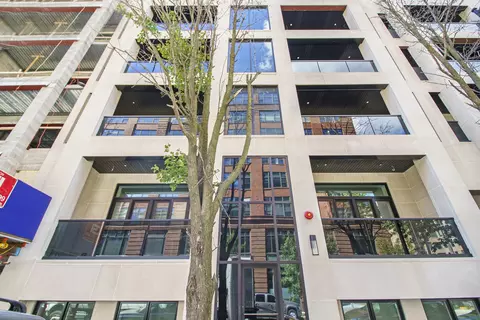 226 S Green St #2N, Chicago, IL 60607