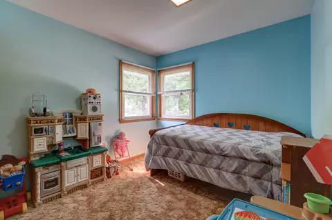 Bedroom - 300 Maple Ave, Morrison, IL 61270 photo 2 of 4