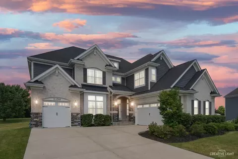 1150 Hilldale Ln, Saint Charles, IL 60175
