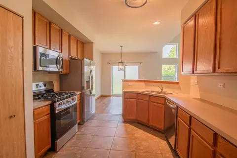 2421 Cactus Ct #B, Plainfield, IL 60586 photo 4