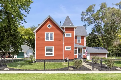 409 Center St, Maple Park, IL 60151