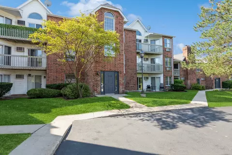 1345 Cunat Ct #1A, Lake In The Hills, IL 60156