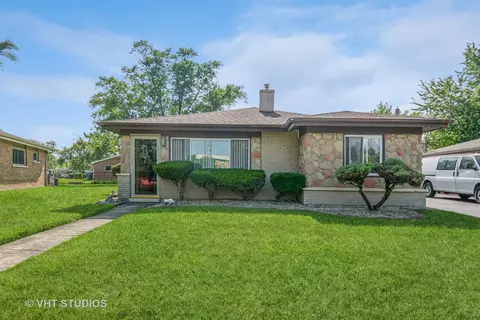 1238 Arthur St, Calumet City, IL 60409