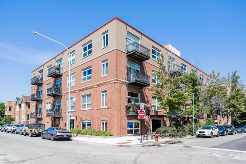 2806 N Oakley Ave #201, Chicago, IL 60618